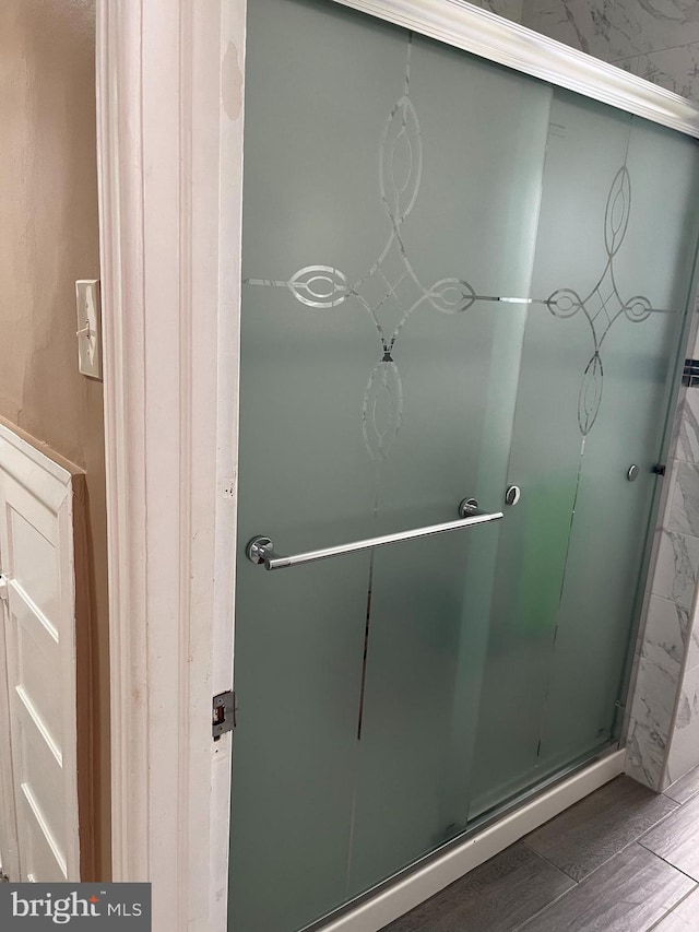 6001 N Mascher St, Philadelphia, PA 19120 - bathroom with wood finished floors