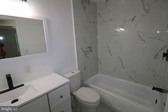 7009 Wood Thrush Dr, Lanham, MD 20706 - full bathroom with toilet, vanity, and bathtub / shower combination