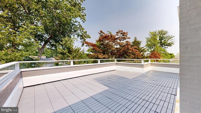 225 Dupont Cir, Wilmington, DE 19809 - view of deck