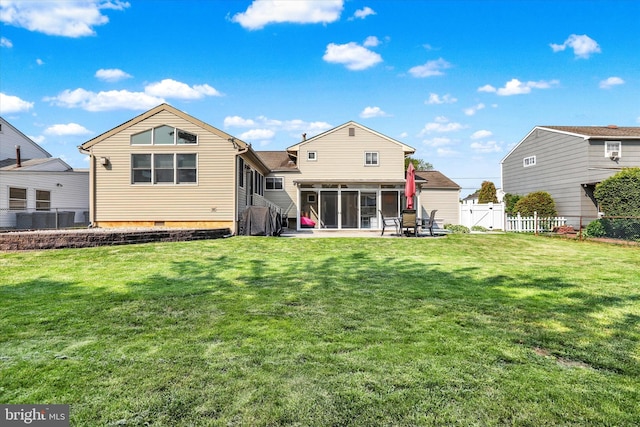869 Primrose Dr, Warminster, PA 18974 - back of property with a sunroom and a gate