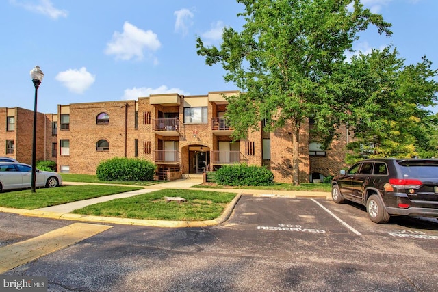 9 Silverwood Cir Unit 6, Annapolis, MD 21403 - view of building exterior with uncovered parking