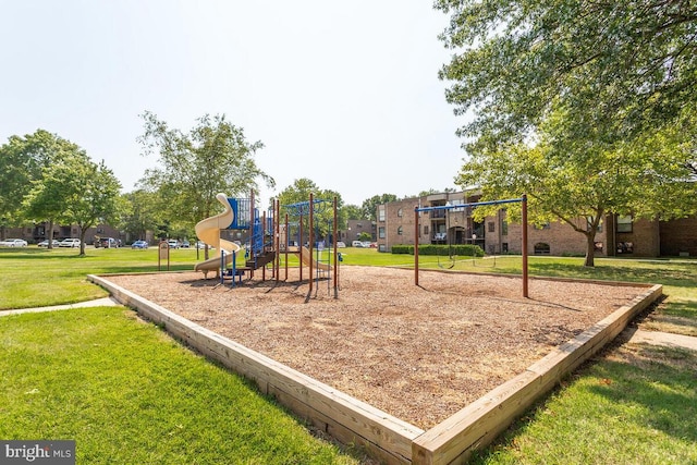 9 Silverwood Cir Unit 6, Annapolis, MD 21403 - community playground featuring a lawn