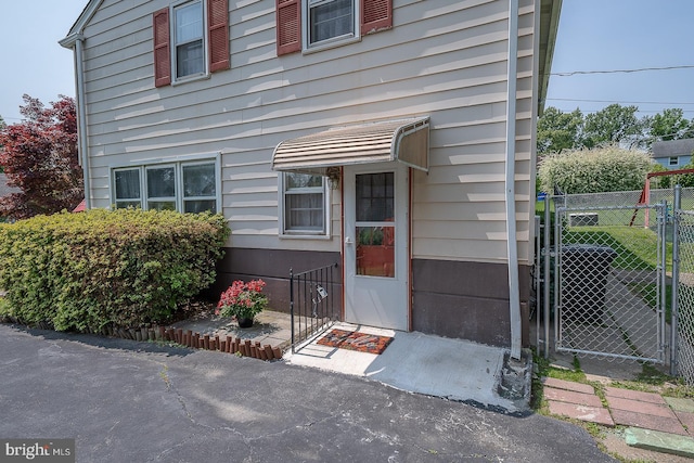 405 Garden Ln, Aston, PA 19014 - view of exterior entry