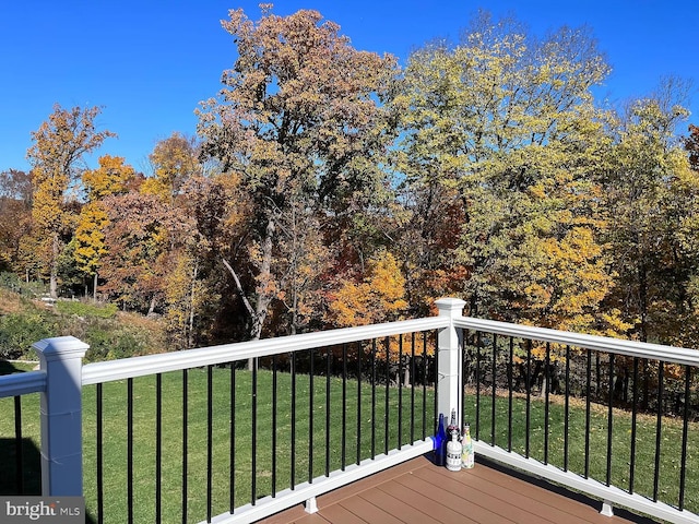 53 Shelduck Ln, Mechanicsburg, PA 17050 - deck featuring a yard