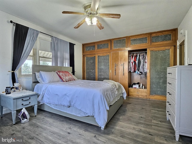 1927 N 15th St, Reading, PA 19604 - bedroom with wood finished floors and ceiling fan