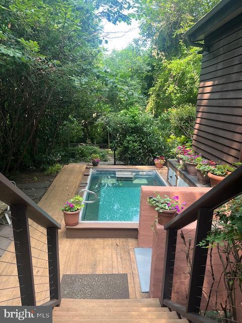 4834 8th St S, Arlington, VA 22204 - view of swimming pool
