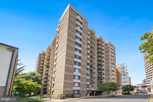 4 Monroe St Unit 802, Rockville, MD 20850 - view of building exterior