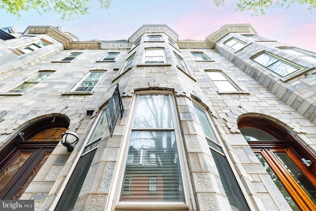 2112 Pine St Unit 2, Philadelphia, PA 19103 - view of property at dusk