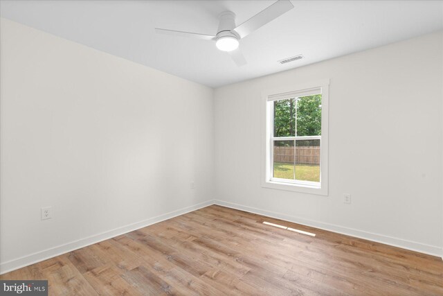 209 S Camden Ave, Fruitland, MD 21826 - unfurnished room featuring light wood-style floors and a ceiling fan