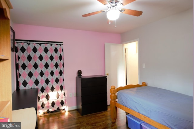 6403 Limerick Ct, Springfield, VA 22152 - bedroom with dark wood-style flooring, ceiling fan, and baseboards