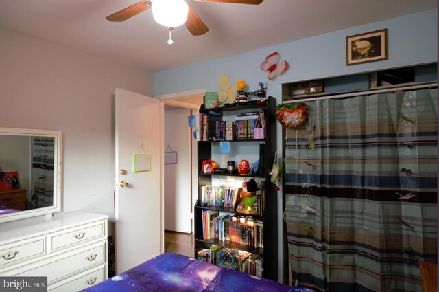 6403 Limerick Ct, Springfield, VA 22152 - bedroom featuring ceiling fan