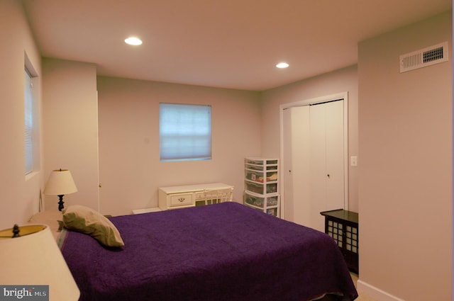6403 Limerick Ct, Springfield, VA 22152 - bedroom featuring recessed lighting and a closet