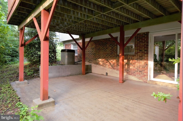 6403 Limerick Ct, Springfield, VA 22152 - view of patio / terrace
