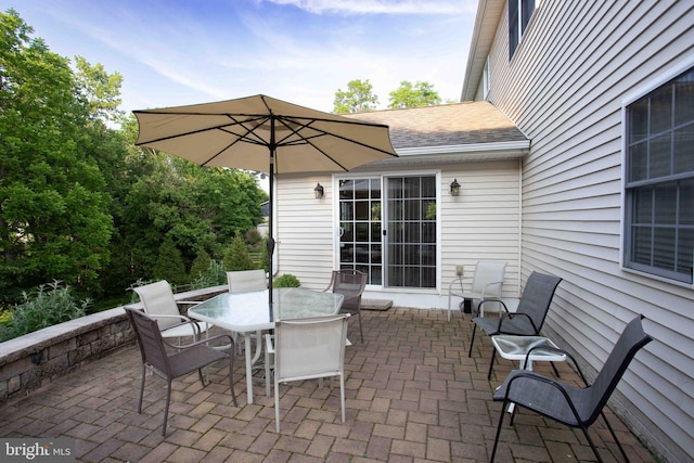 1688 W Commonwealth Dr, Front Royal, VA 22630 - view of patio with outdoor dining space