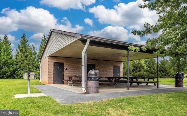 2504 Shelley Cir Unit 1B, Frederick, MD 21702 - view of property's community featuring a patio area and a lawn