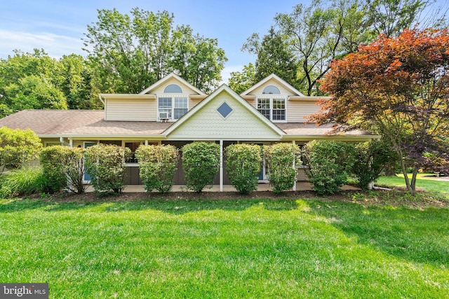 28 New Rd, Doylestown, PA 18901 - view of front of home featuring a front lawn and roof with shingles