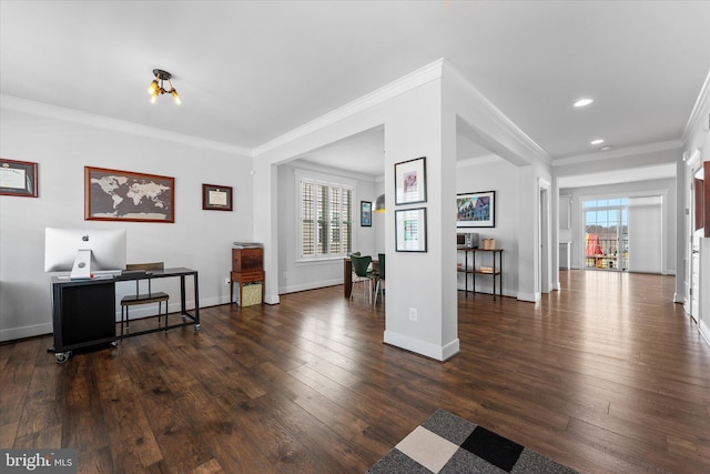 17968 Ridgewood Pl, Round Hill, VA 20141 - foyer entrance with plenty of natural light, ornamental molding, hardwood / wood-style flooring, recessed lighting, and baseboards