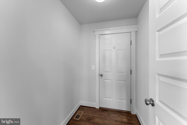 17968 Ridgewood Pl, Round Hill, VA 20141 - entryway with baseboards and dark wood-type flooring