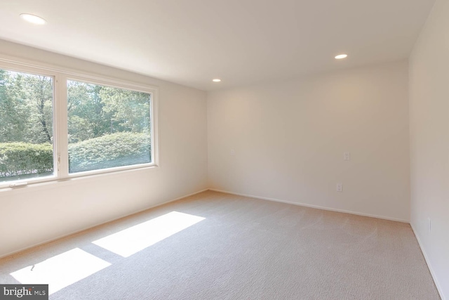 555 Hillcrest Ave, State College, PA 16803 - empty room featuring light carpet, recessed lighting, and baseboards