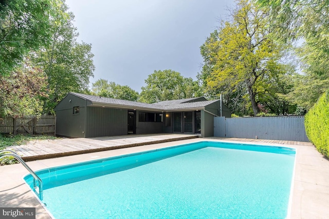 555 Hillcrest Ave, State College, PA 16803 - view of pool