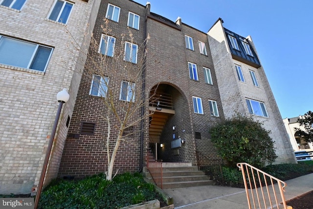 5017 7th Rd S Unit 101, Arlington, VA 22204 - view of apartment building / complex
