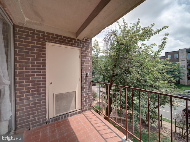 5017 7th Rd S Unit 101, Arlington, VA 22204 - view of balcony
