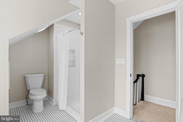 506 W High St, Carlisle, PA 17013 - full bath with toilet, a tile shower, and baseboards