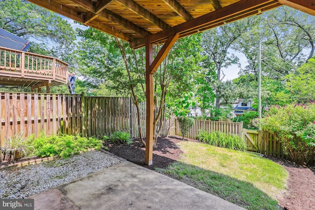 4410 S Pershing Ct, Arlington, VA 22204 - fenced backyard with a patio area