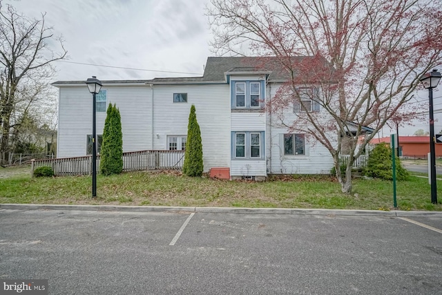 318 12th St, Hammonton, NJ 08037 - view of front of home featuring uncovered parking
