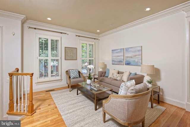 404 Oronoco St, Alexandria, VA 22314 - living area featuring light wood-style flooring, crown molding, and recessed lighting