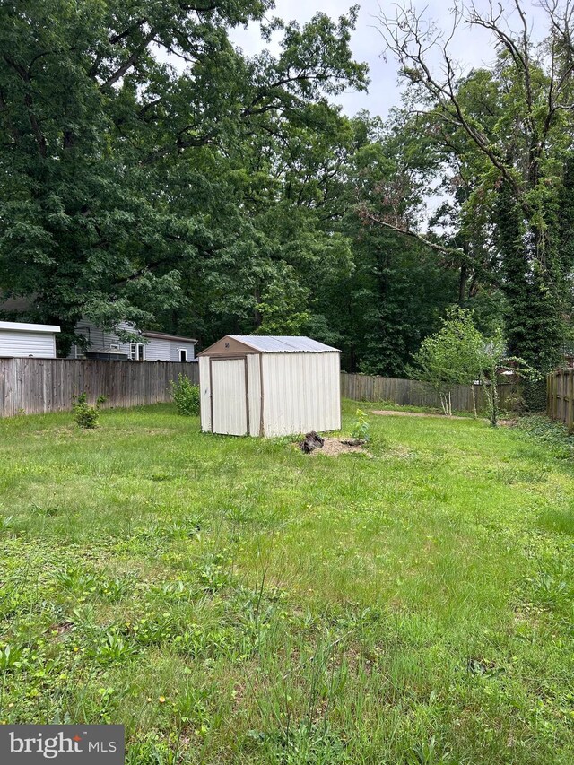 7303 Leona St, District Heights, MD 20747 - view of yard