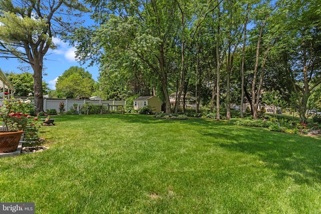 95 Meadowfield Dr, Southampton, PA 18966 - view of yard featuring an outbuilding