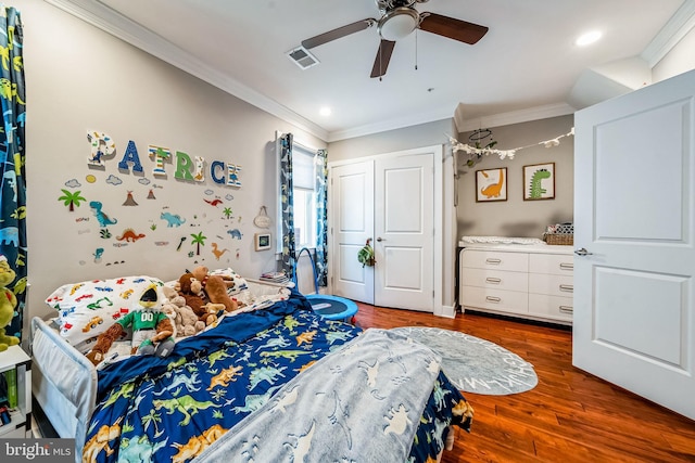 1603 S 6th St, Philadelphia, PA 19148 - bedroom featuring ornamental molding, wood finished floors, ceiling fan, recessed lighting, and a closet