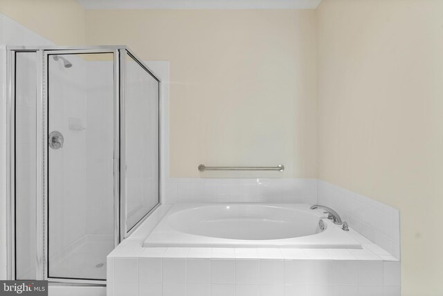 902 Macphail Woods Xing Unit 2I, Bel Air, MD 21015 - full bathroom with a shower stall and a bath