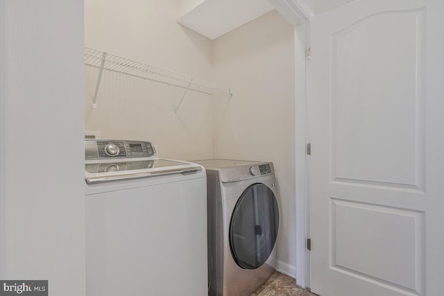 12310 Sandstone St, Waldorf, MD 20601 - laundry room with washing machine and dryer