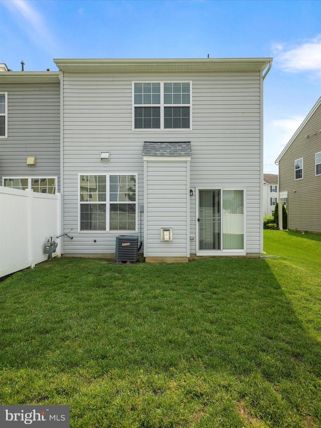 18238 Hurricane Ct, Hagerstown, MD 21740 - rear view of house featuring central AC
