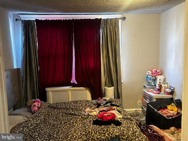 504 Woodcliffe Rd, Upper Darby, PA 19082 - bedroom with a textured ceiling