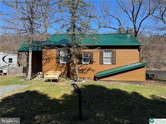 333 Decker Ferry Rd, Mount Bethel, PA 18343 - back of house featuring a lawn