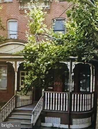 20 Carroll St, Trenton, NJ 08609 - rear view of property with a porch