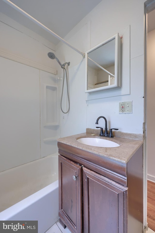 753 N 12th St, Reading, PA 19604 - bathroom with vanity and washtub / shower combination