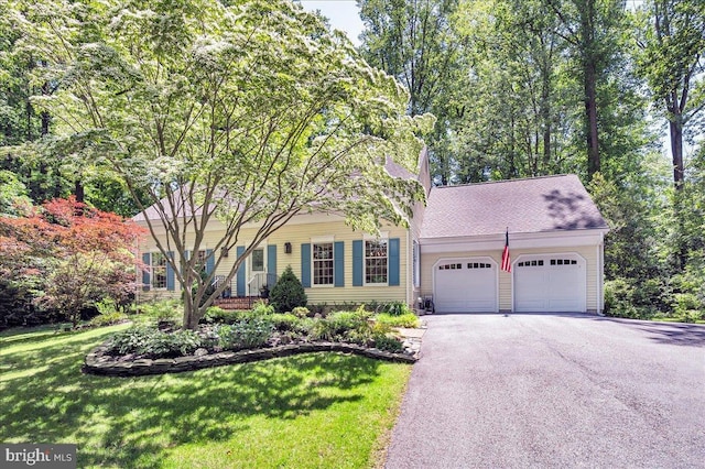 109 Great Circle Rd, Newark, DE 19711 - view of front of property featuring an attached garage, driveway, and a front yard