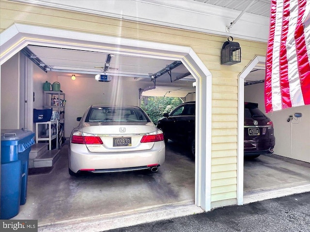 109 Great Circle Rd, Newark, DE 19711 - garage with a garage door opener