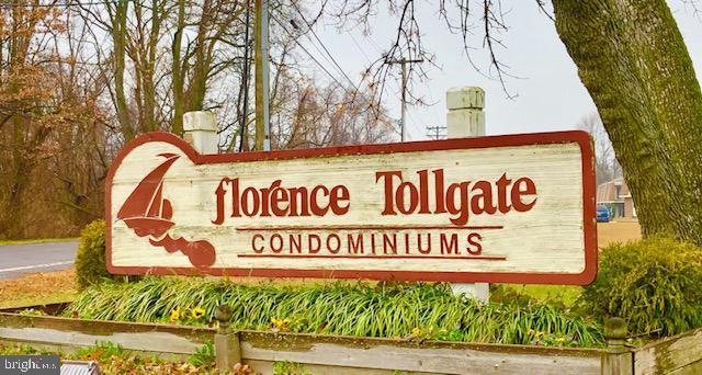 8 Florence Tollgate Pl, Florence, NJ 08518 - view of community / neighborhood sign