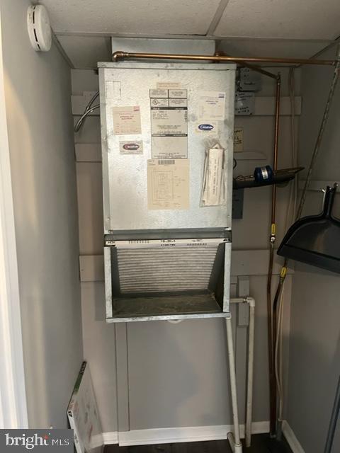 8 Florence Tollgate Pl, Florence, NJ 08518 - view of utilities