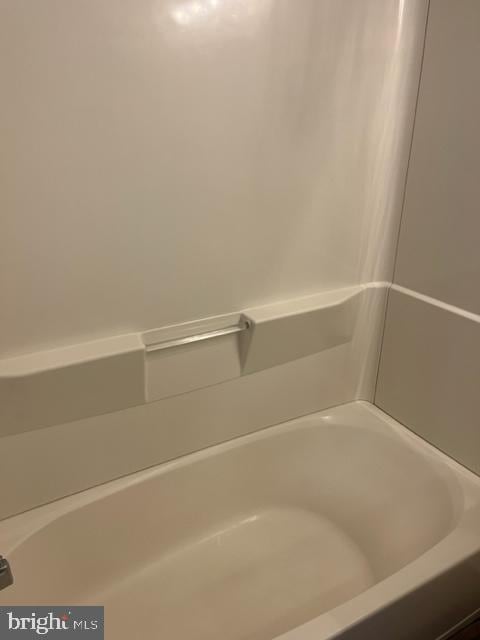 8 Florence Tollgate Pl, Florence, NJ 08518 - bathroom featuring a tub to relax in