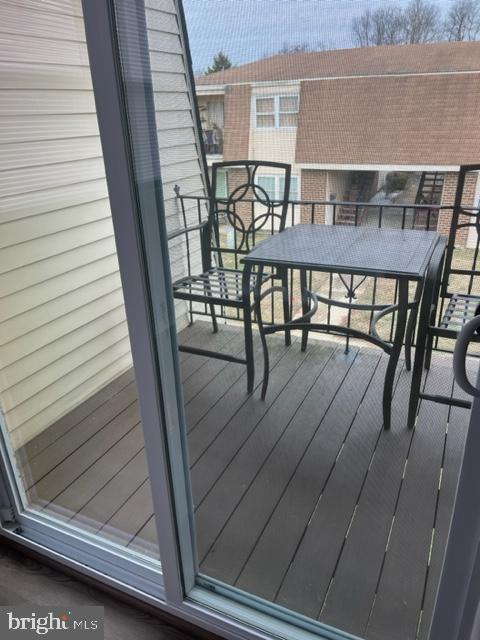 8 Florence Tollgate Pl, Florence, NJ 08518 - wooden terrace featuring outdoor dining area