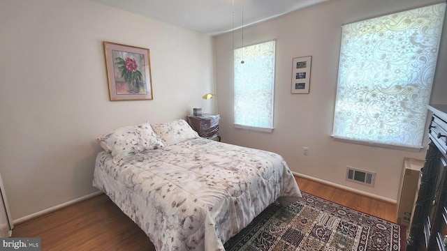 15204 Watergate Rd, Silver Spring, MD 20905 - bedroom featuring wood finished floors and baseboards