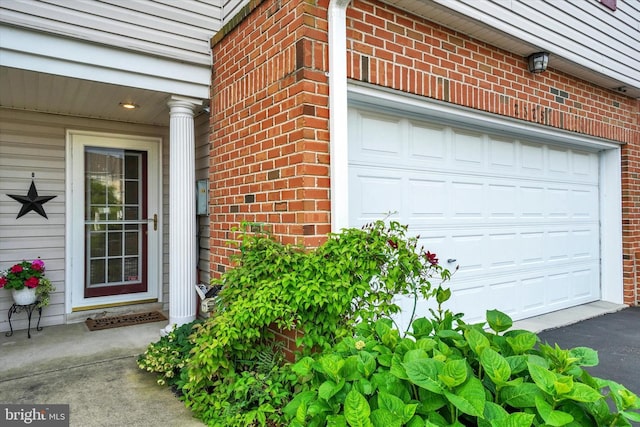 2325 Slater Hill Ln E Unit 39, York, PA 17406 - garage featuring driveway
