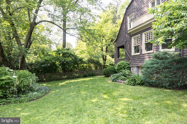 403 Club Rd, Baltimore, MD 21210 - view of yard