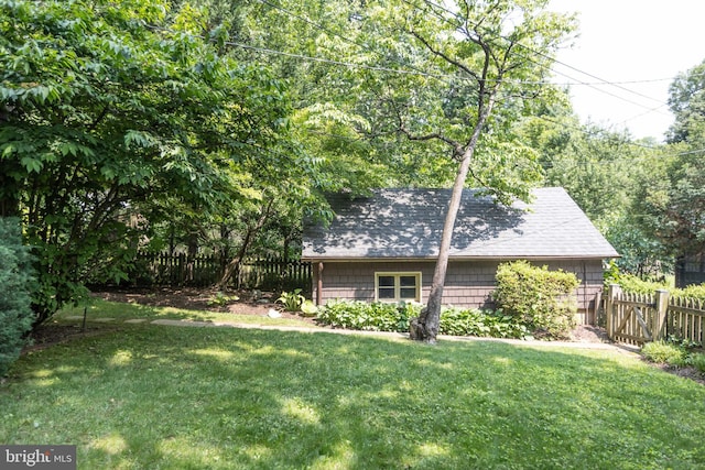 403 Club Rd, Baltimore, MD 21210 - view of yard